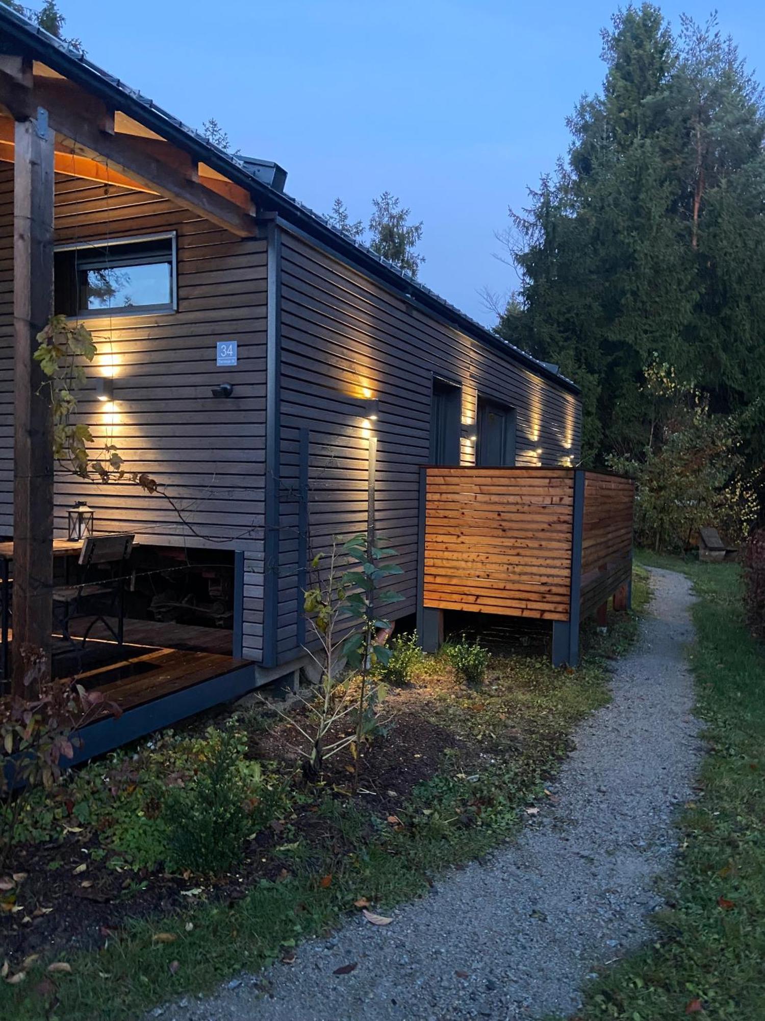 Modernes Tinyhouse Trailer Cabins Am Waldrand - Mit Seezugang Егинг Екстериор снимка