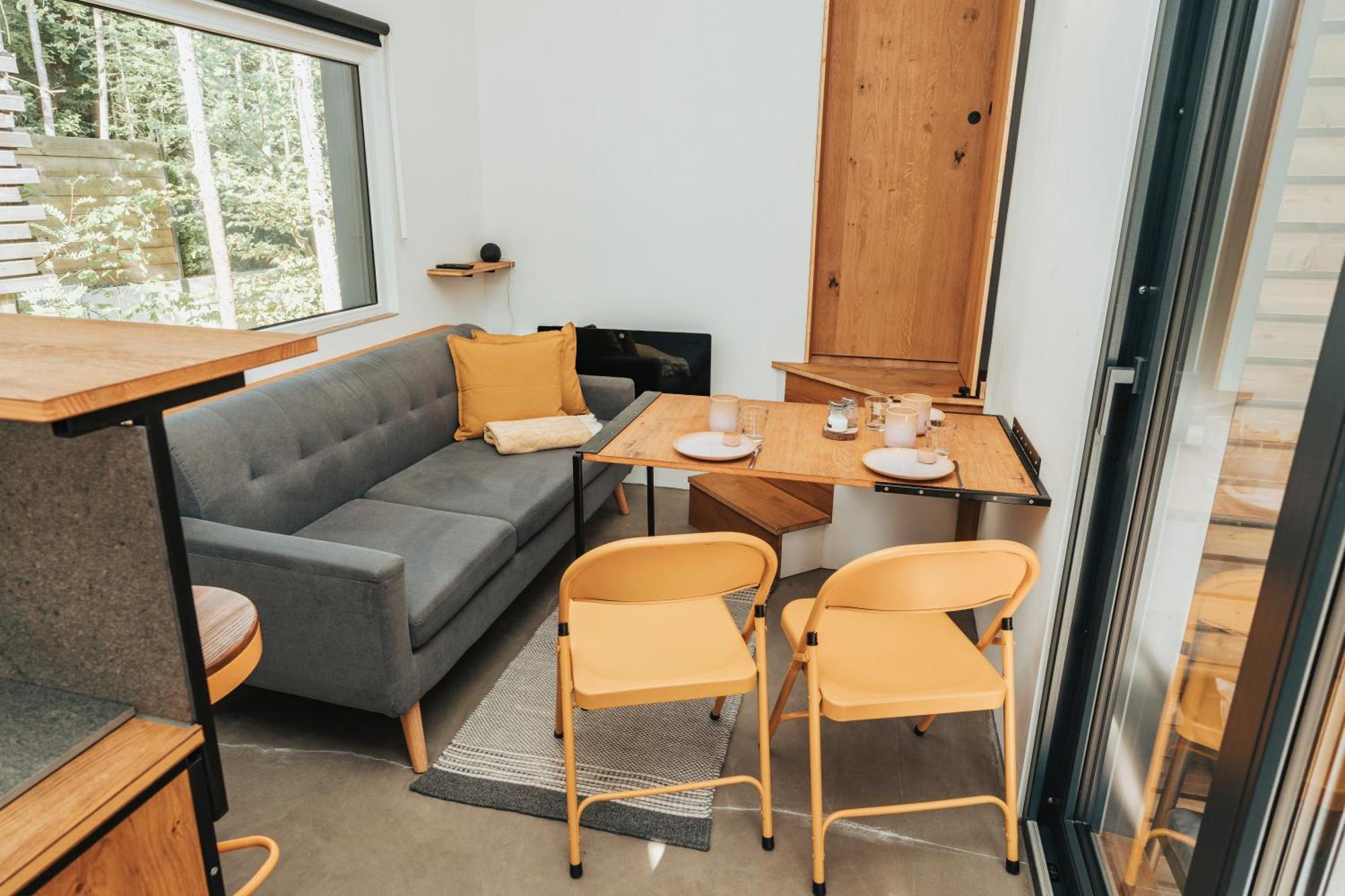 Modernes Tinyhouse Trailer Cabins Am Waldrand - Mit Seezugang Егинг Екстериор снимка